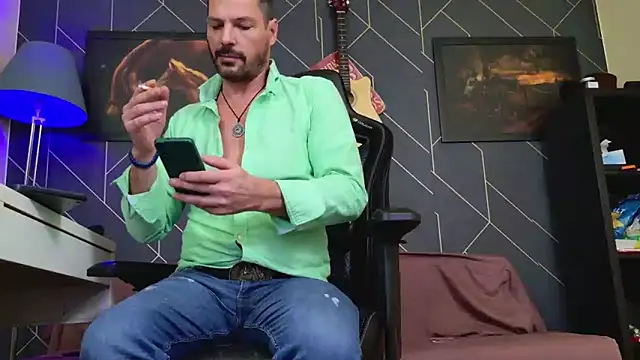 ChrisKox's cam snapshot