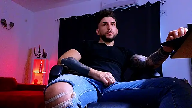 MightyAaron66's cam snapshot