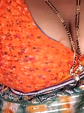 Divyahoty live sex cam