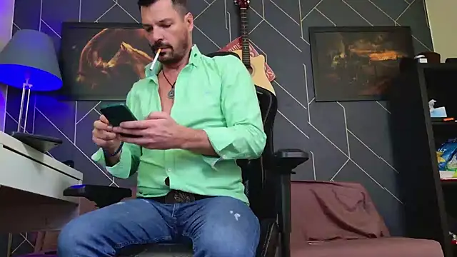 ChrisKox's cam snapshot