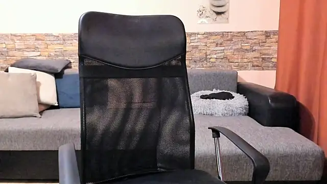 HotHunkTrainer's cam snapshot