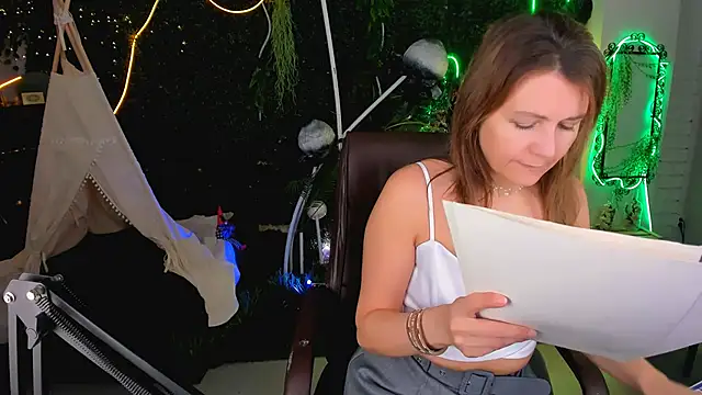 NicoleHitman's cam snapshot