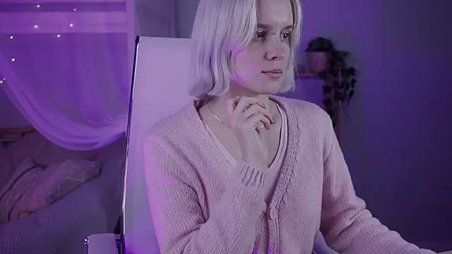 BethanyCloud's cam snapshot