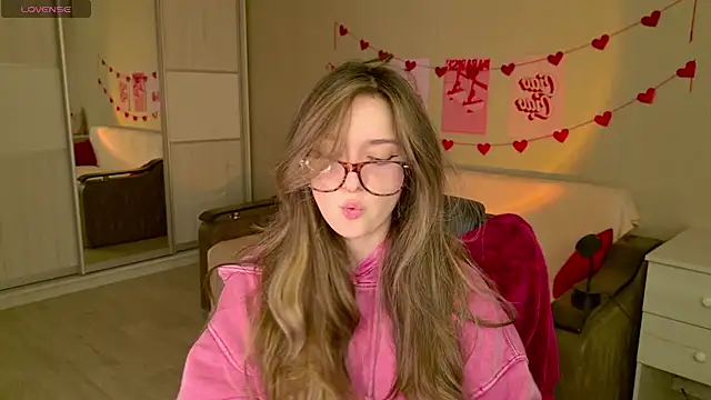 BellaSink's cam snapshot