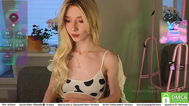 sweetuniporn's cam snapshot