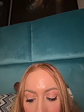 LunaAlya's cam snapshot