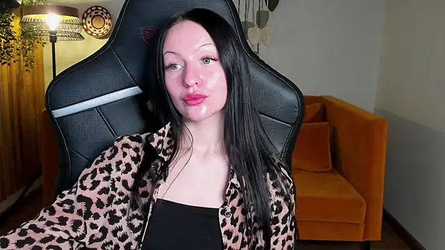 NaomiBlakes live sex cam