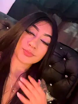 KittyRous live sex cam