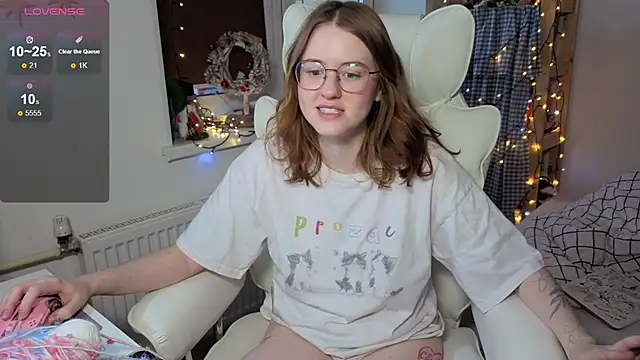 urstripchatgf live sex cam