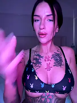 NikkiFoxx_13 live sex cam