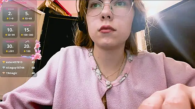 LouettaTornese live sex cam