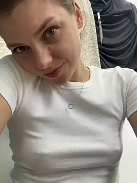 ValenciaShock live sex cam