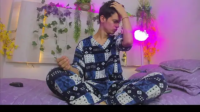 AngelSlimm live sex cam