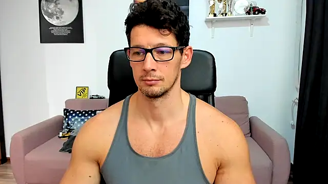 BrutusK08 live sex cam