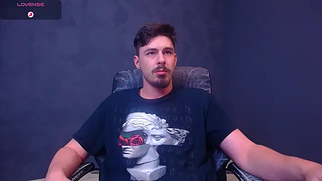 EnzoRace live sex cam