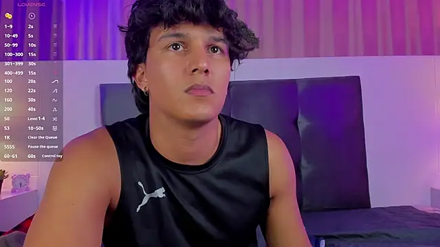 Leo_Savage_ live sex cam