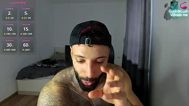 MasculineGuy99 live sex cam