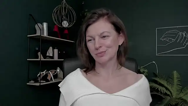 VivianWILD's cam snapshot