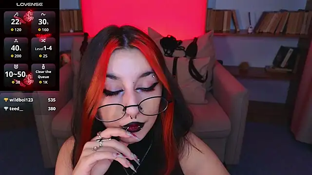 Mistress__Marcelline's cam snapshot