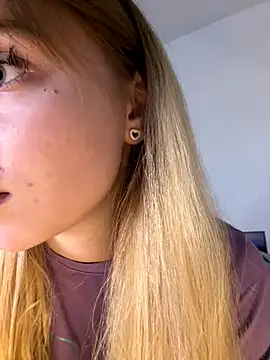 LunaMillie's cam snapshot