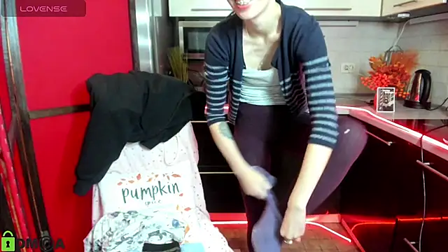 TayanaJons's cam snapshot