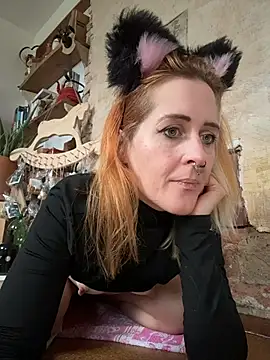 Jolene_Fuego's cam snapshot