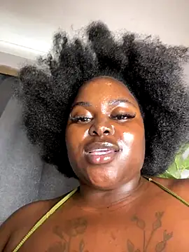 Honeycoco0211 live sex cam