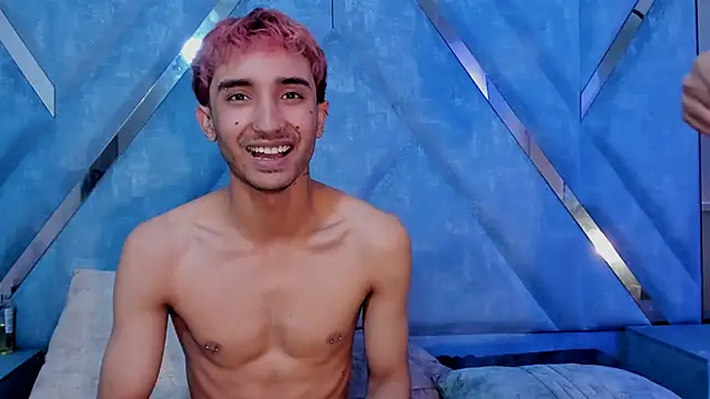 LauryAndNarem69's cam snapshot