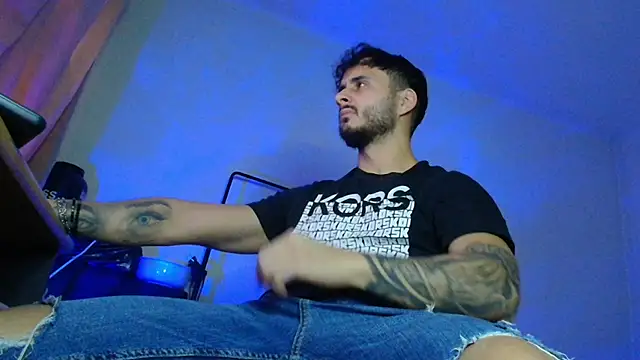 XanderCage99's cam snapshot