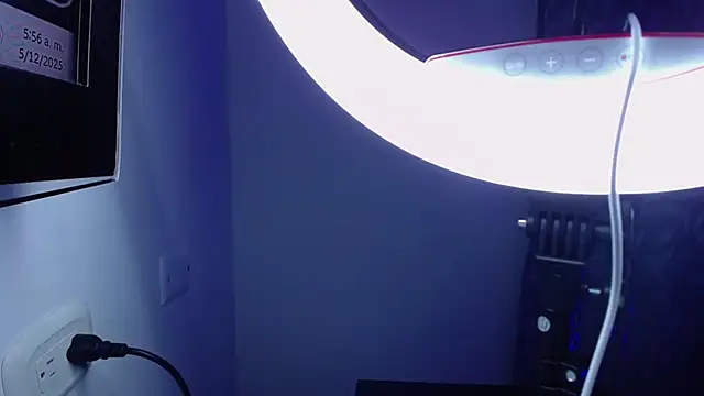 coraly_'s cam snapshot