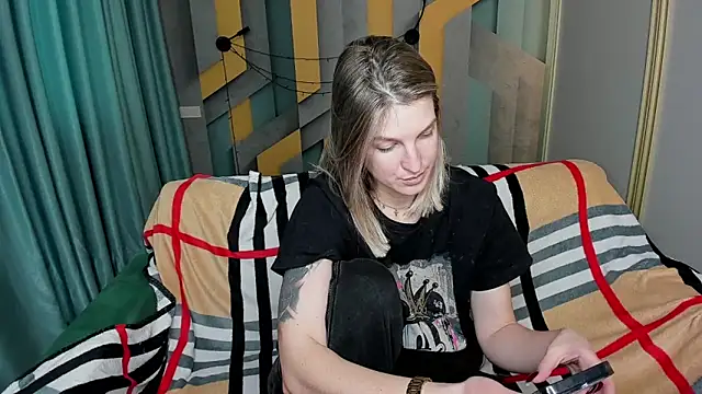 EmilyWalkeri's cam snapshot