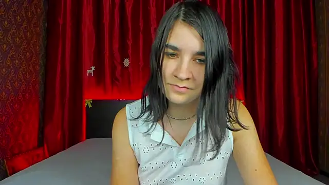 _Polly_Love_'s cam snapshot