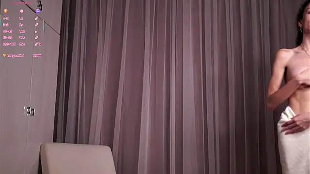 LucieNovembre's cam snapshot