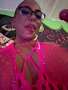 TamaraSavage live sex cam