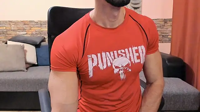 HotHunkTrainer live sex cam