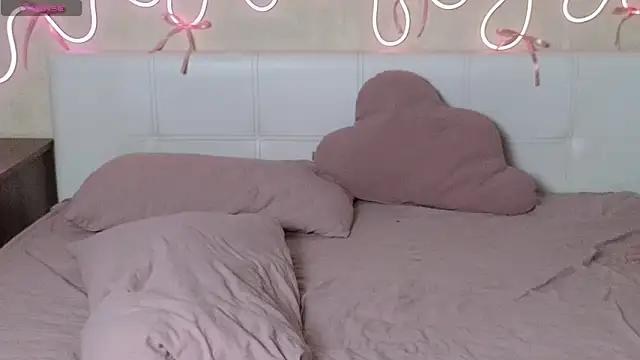 Betty_Blamee's cam snapshot