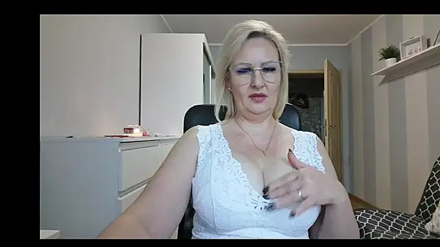 DianaLive live sex cam