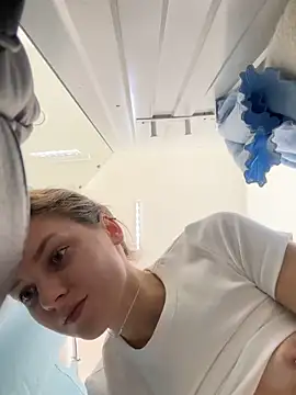 ValenciaShock live sex cam