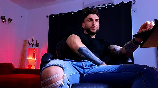 MightyAaron66's cam snapshot