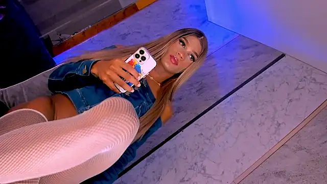 Keila_Mendoza live sex cam