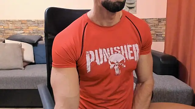 HotHunkTrainer's cam snapshot