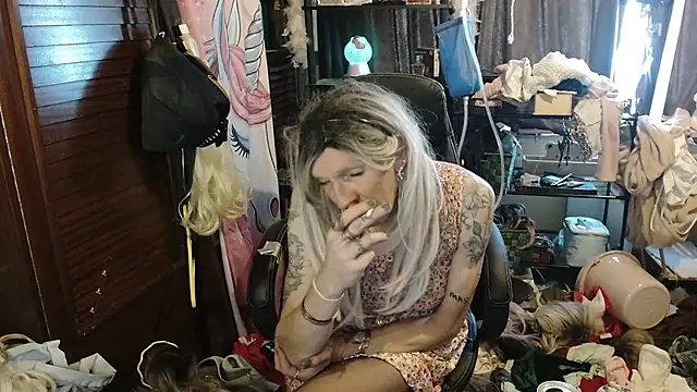 Ombeline1 live sex cam