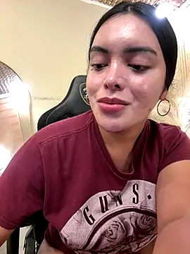 TS-SimplyTheBest live sex cam