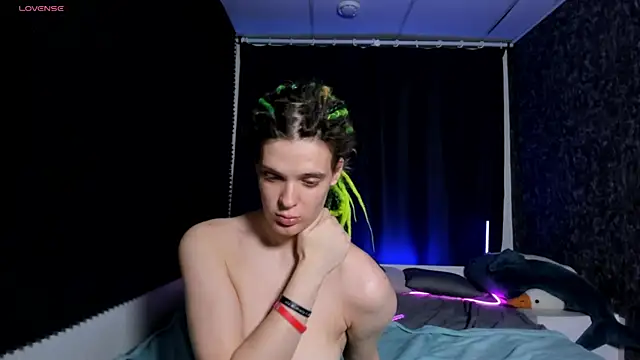 KIKI_Krash live sex cam