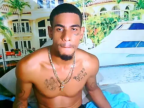 IndianMuscle69 live sex cam