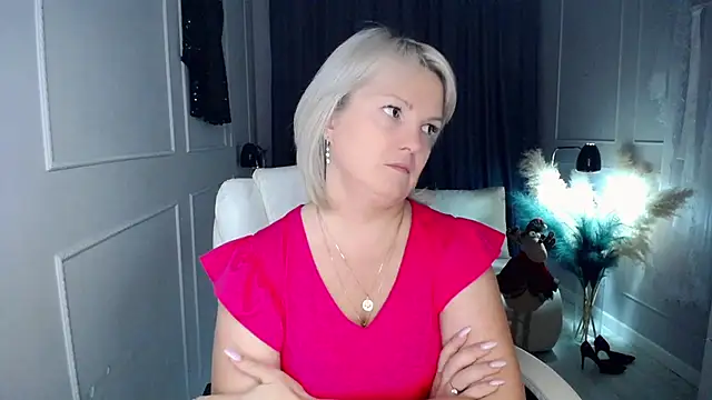 Juarnea live sex cam