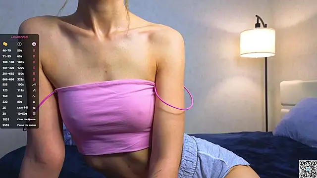 FloraNesli's cam snapshot