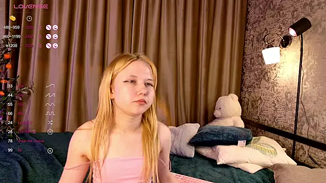 VivieSunn's cam snapshot