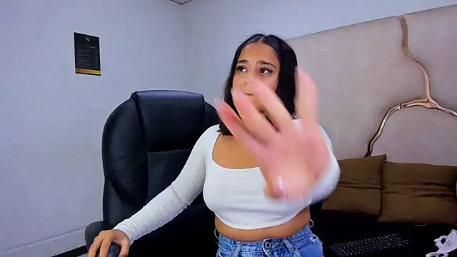 ScarletDoll live sex cam