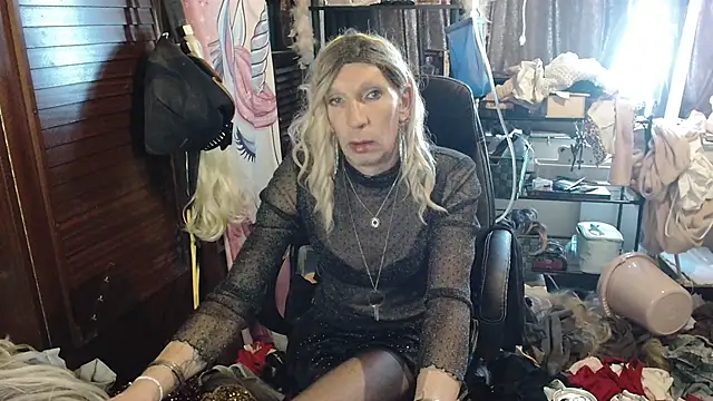 Ombeline1 live sex cam